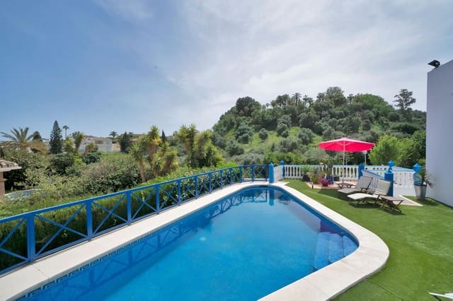 4 Zimmer Villa zu verkaufen in Mijas Costa, Mijas mit Pool Garage - 748.000 € (Ref: 9472751)