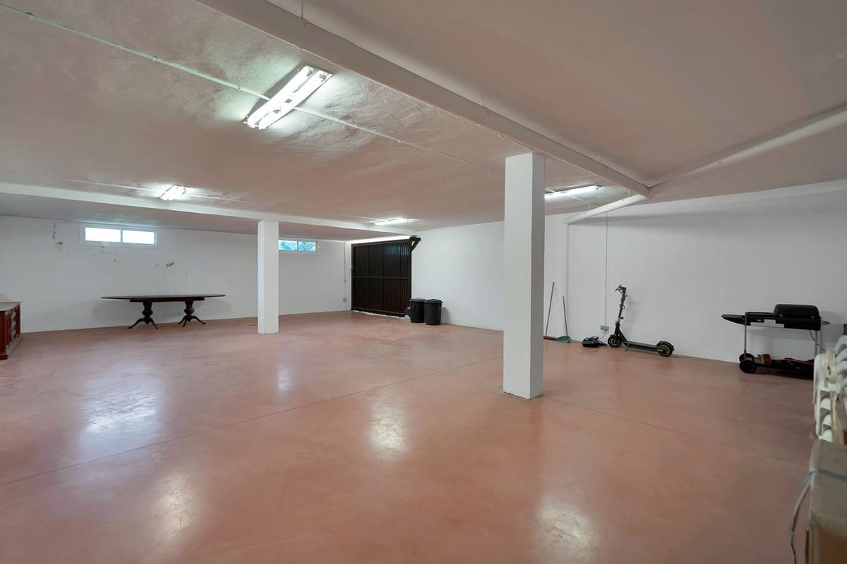 4 soveværelse Villa til salg i Benahavis med swimmingpool garage - € 1.750.000 (Ref: 9472752)