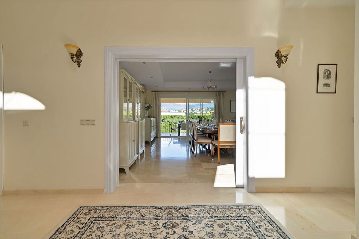 4 soveværelse Villa til salg i Benahavis med swimmingpool garage - € 1.750.000 (Ref: 9472752)