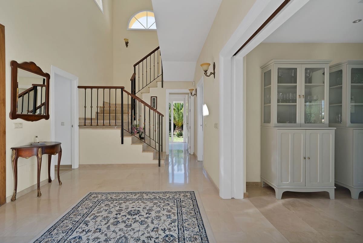 4 soveværelse Villa til salg i Benahavis med swimmingpool garage - € 1.750.000 (Ref: 9472752)