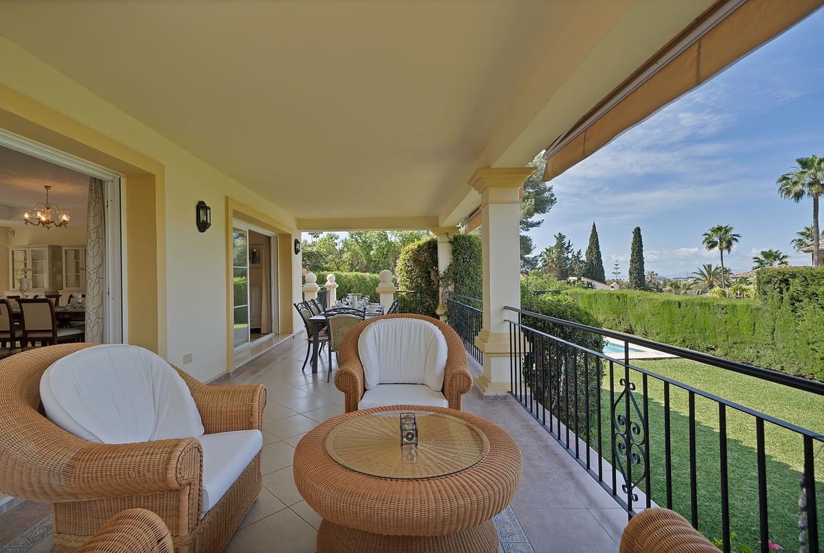 4 soveværelse Villa til salg i Benahavis med swimmingpool garage - € 1.750.000 (Ref: 9472752)