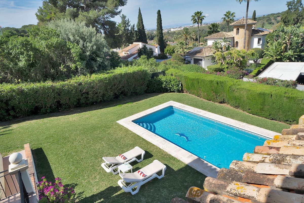 4 soveværelse Villa til salg i Benahavis med swimmingpool garage - € 1.750.000 (Ref: 9472752)