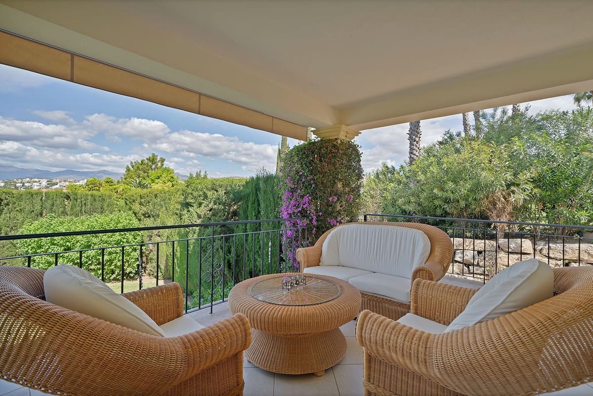 4 soveværelse Villa til salg i Benahavis med swimmingpool garage - € 1.750.000 (Ref: 9472752)