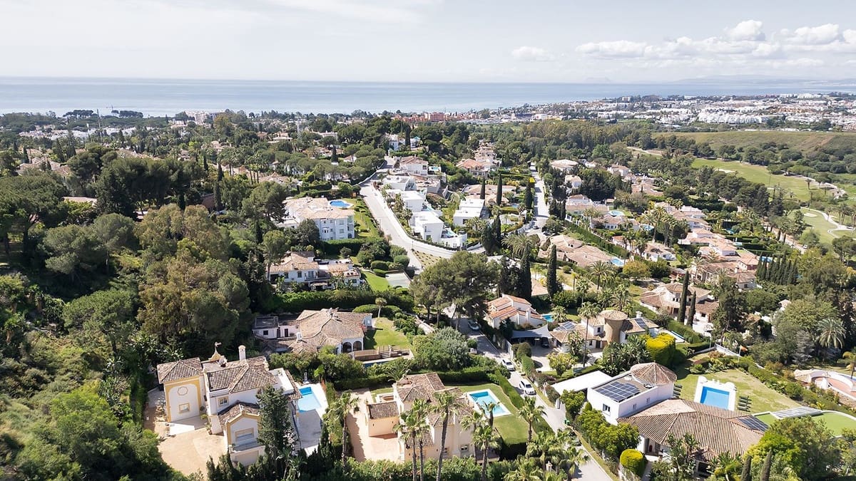 4 soveværelse Villa til salg i Benahavis med swimmingpool garage - € 1.750.000 (Ref: 9472752)