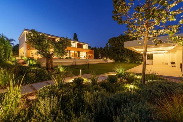 Chalet de 6 habitaciones en Guadalmina Alta, Marbella en venta - 5.995.000 € (Ref: 9474523)