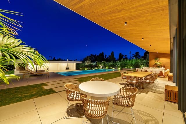 6 soverom Villa til salgs i Guadalmina Alta, Marbella - € 5 995 000 (Ref: 9474523)