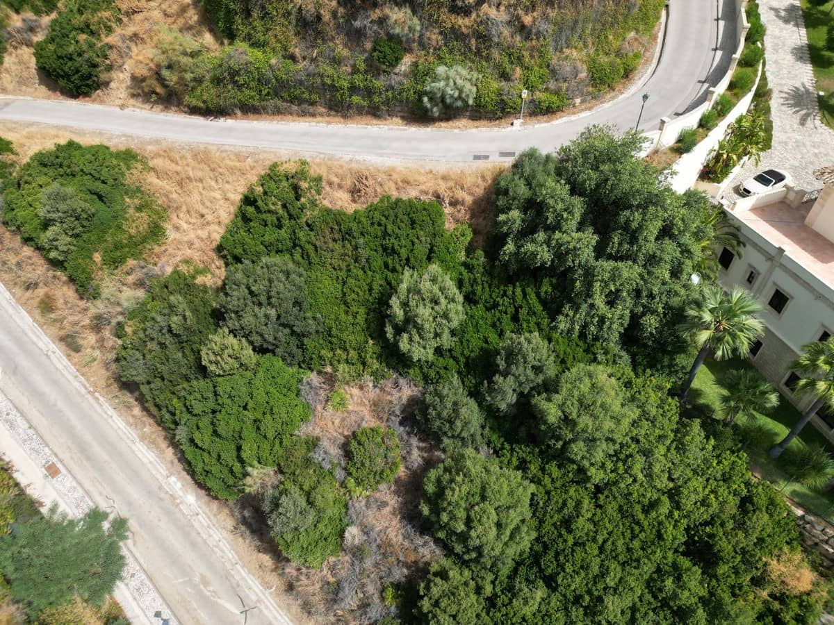 Tomt till salu i Benahavis - 395 000 € (Ref: 9481498)