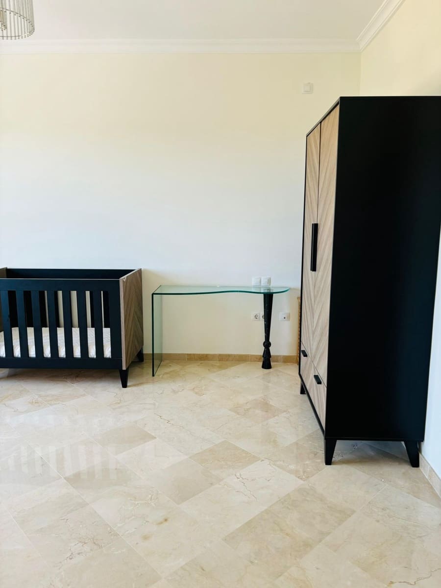 Casa de 3 habitaciones en Benahavís en venta - 695.000 € (Ref: 9521679)