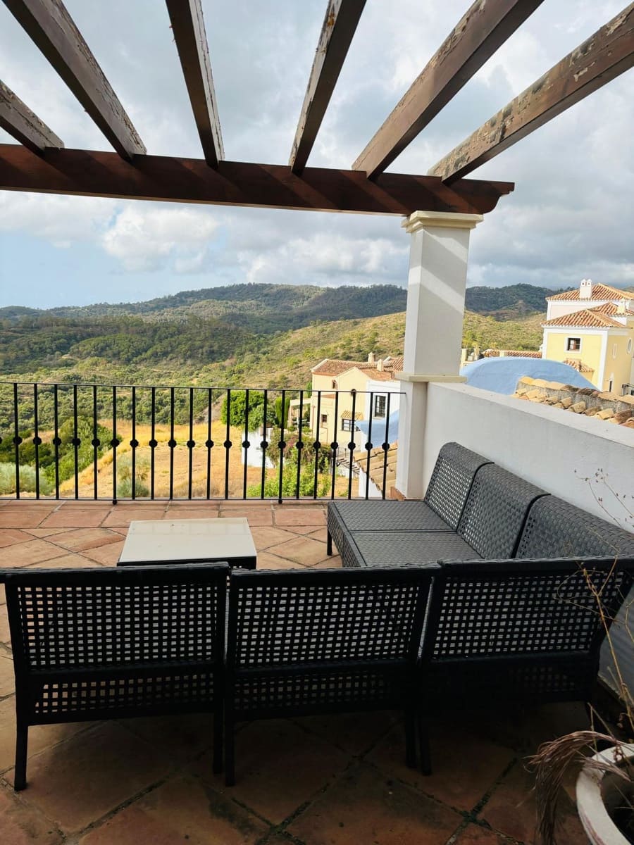 Casa de 3 habitaciones en Benahavís en venta - 695.000 € (Ref: 9521679)