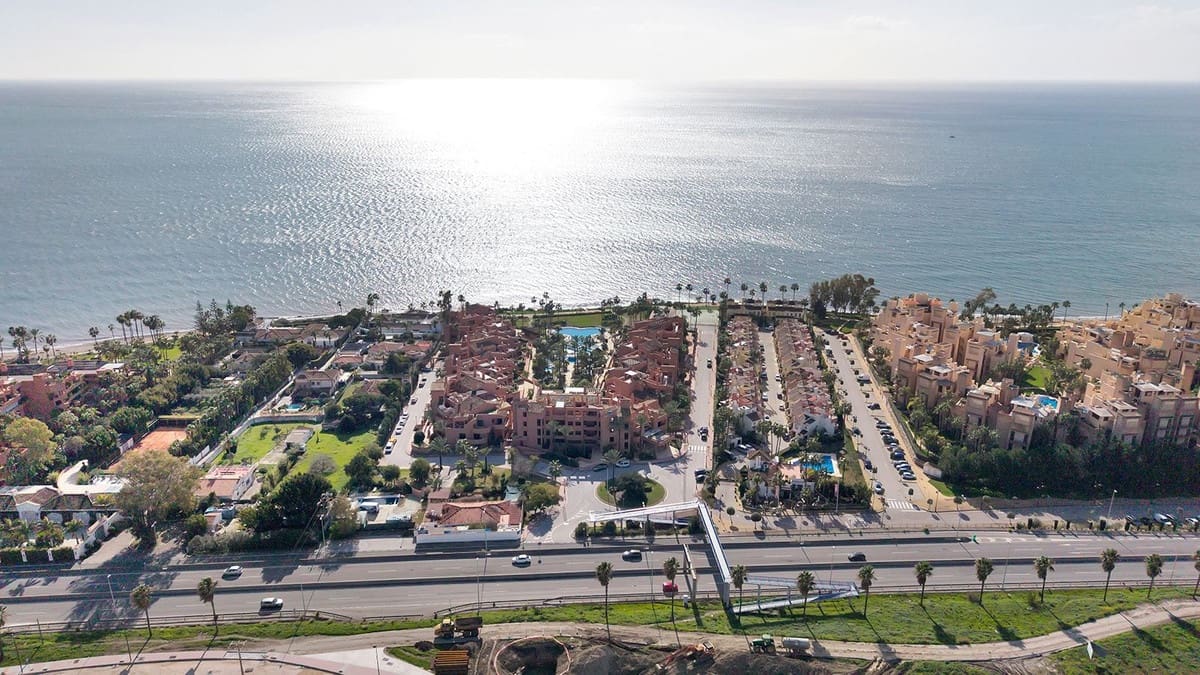 2 bedroom Apartment for sale in New Golden Mile with pool garage - € 850,000 (Ref: 9571800)