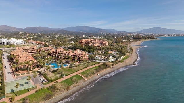 2 quarto Apartamento para venda em New Golden Mile, Estepona com piscina garagem - 850 000 € (Ref: 9571800)