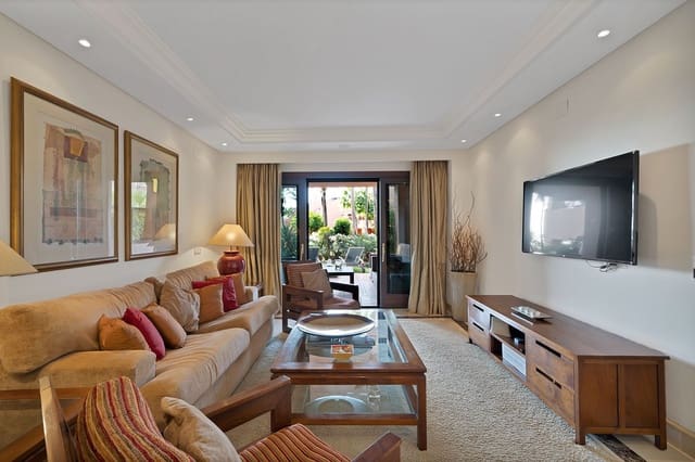 2 quarto Apartamento para venda em New Golden Mile, Estepona com piscina garagem - 850 000 € (Ref: 9571800)