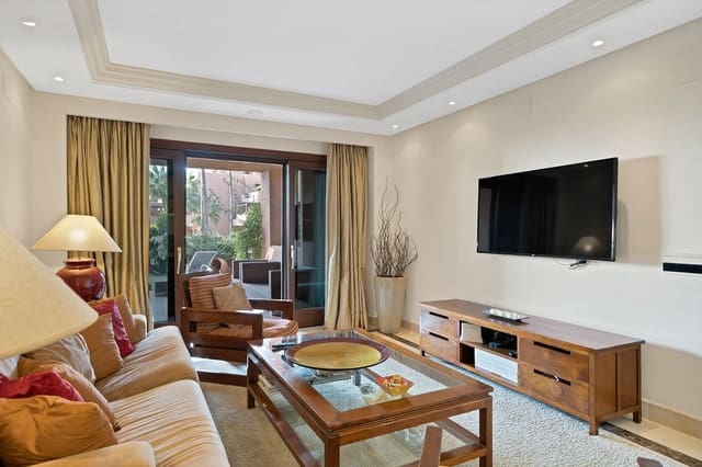 2 quarto Apartamento para venda em New Golden Mile, Estepona com piscina garagem - 850 000 € (Ref: 9571800)