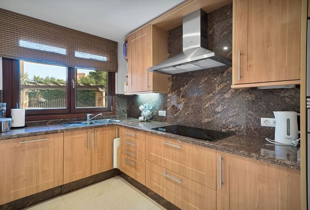 2 camera da letto Appartamento in vendita in New Golden Mile, Estepona con piscina garage - 850.000 € (Rif: 9571800)