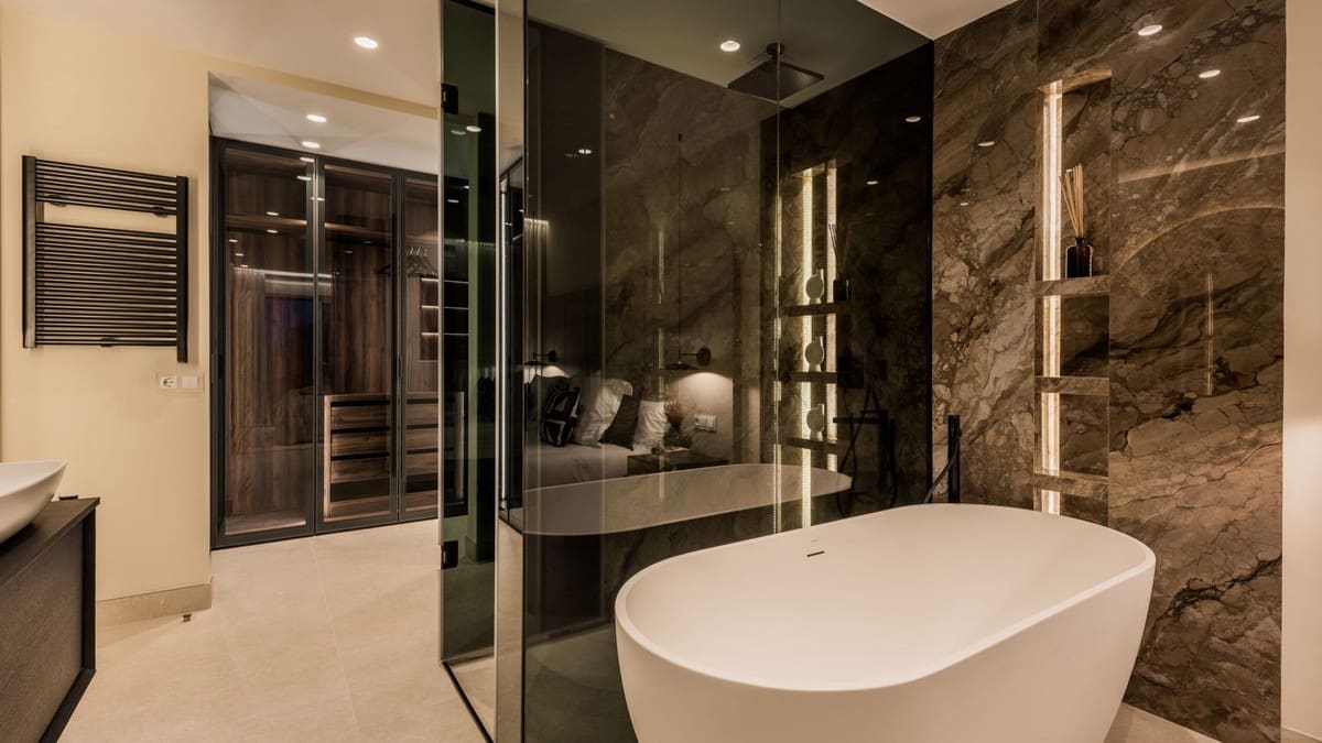 3 slaapkamer Appartement te koop in Estepona - € 2.395.000 (Ref: 9572012)