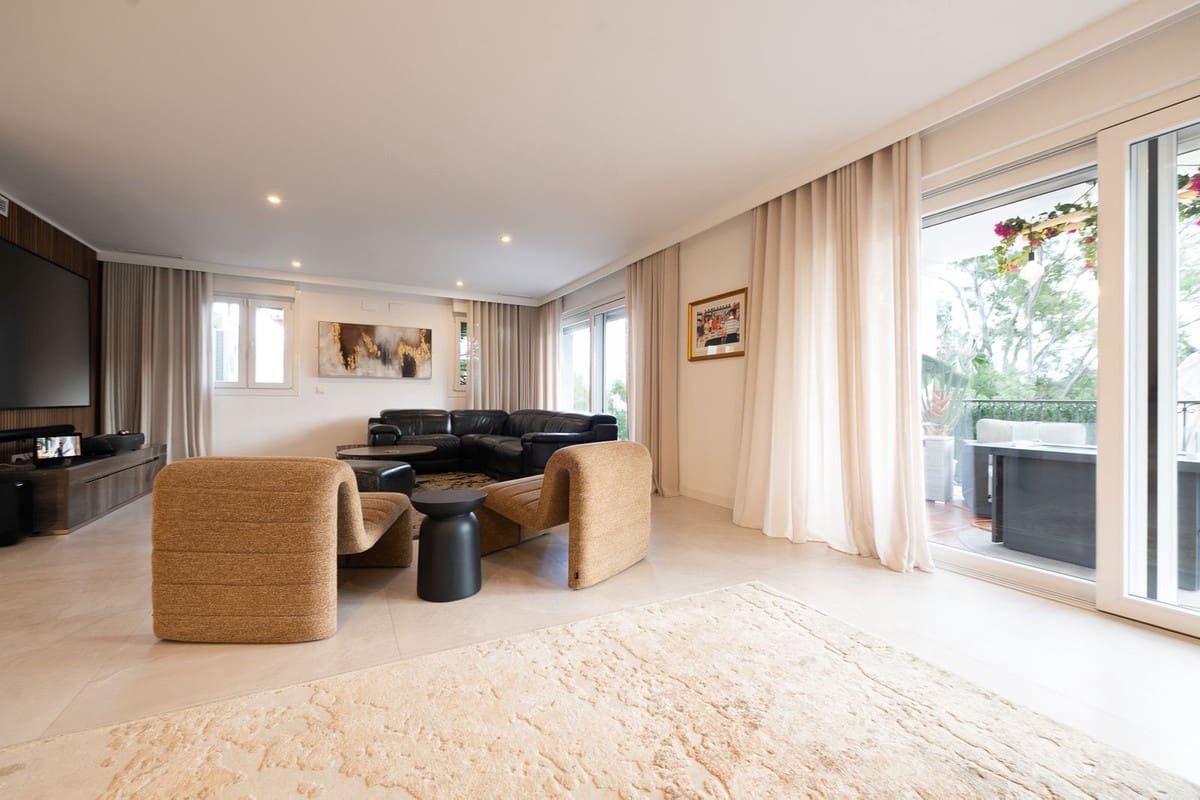 5 sypialnia Willa na sprzedaż w Benalmadena z basenem garażem - 1 895 000 € (Ref: 9575137)