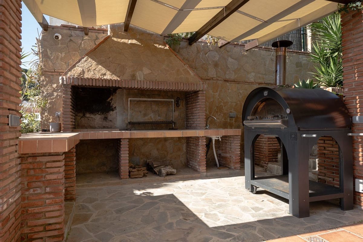 5 sypialnia Willa na sprzedaż w Benalmadena z basenem garażem - 1 895 000 € (Ref: 9575137)