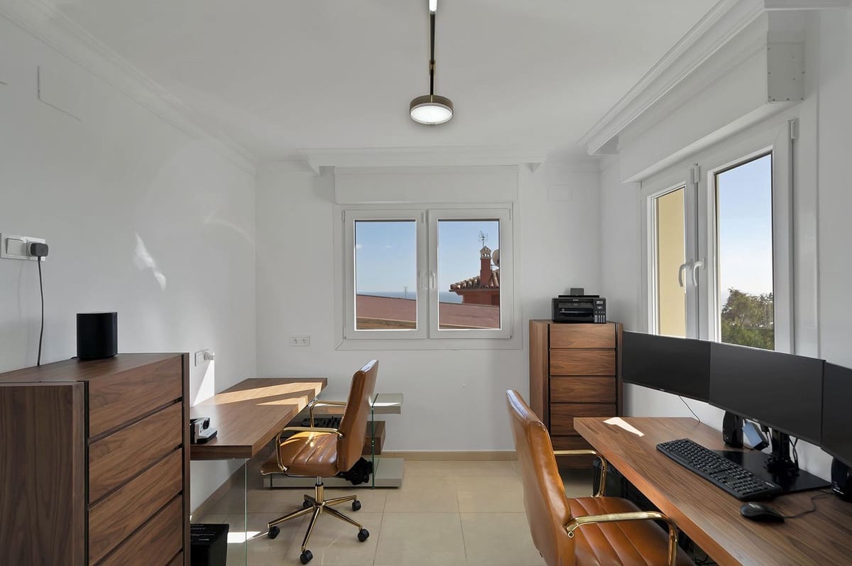 5 bedroom Villa for sale in Benalmadena with pool garage - € 1,895,000 (Ref: 9575137)