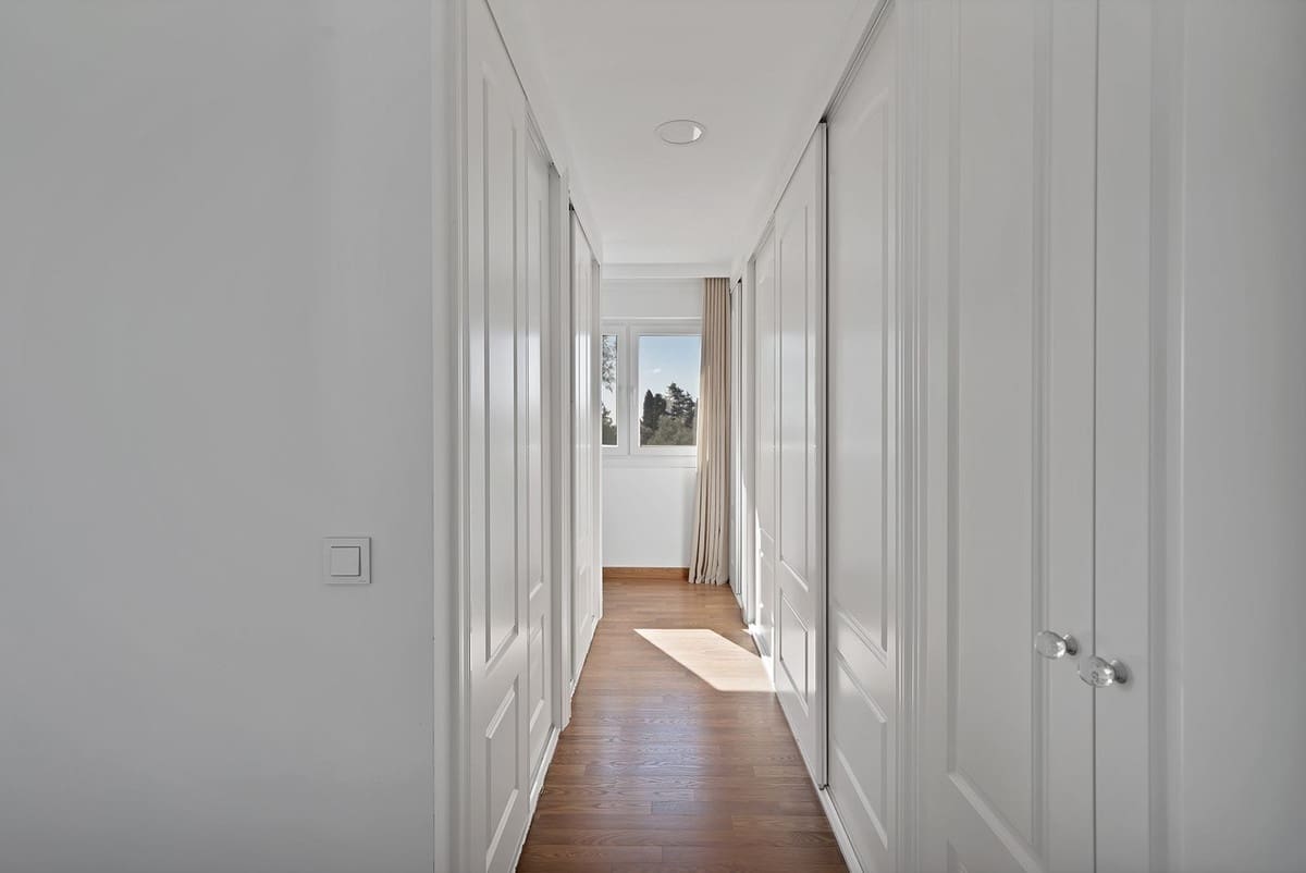 5 bedroom Villa for sale in Benalmadena with pool garage - € 1,895,000 (Ref: 9575137)