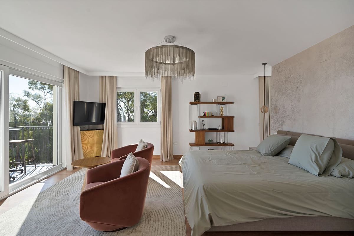 5 bedroom Villa for sale in Benalmadena with pool garage - € 1,895,000 (Ref: 9575137)