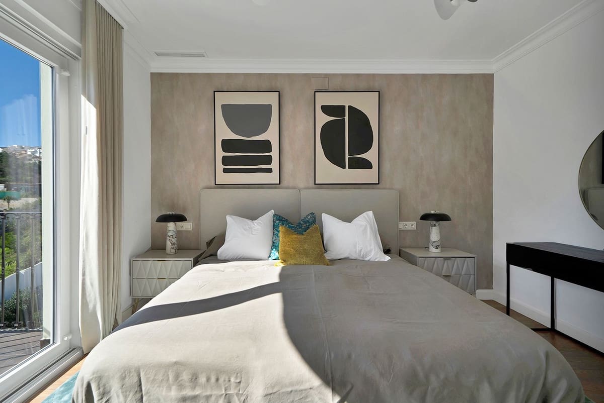 5 bedroom Villa for sale in Benalmadena with pool garage - € 1,895,000 (Ref: 9575137)