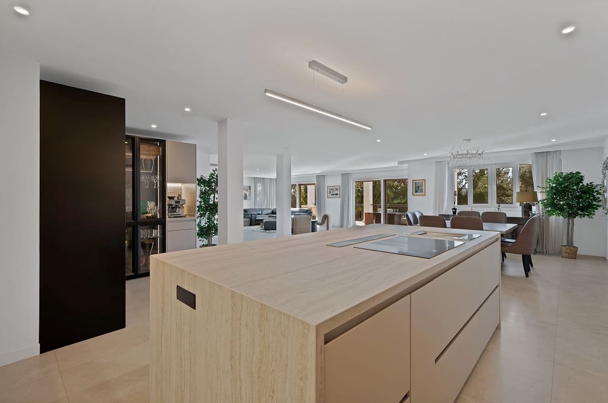 5 soveværelse Villa til salg i Benalmadena med swimmingpool garage - € 1.895.000 (Ref: 9575137)