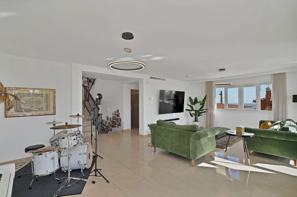 5 soveværelse Villa til salg i Benalmadena med swimmingpool garage - € 1.895.000 (Ref: 9575137)