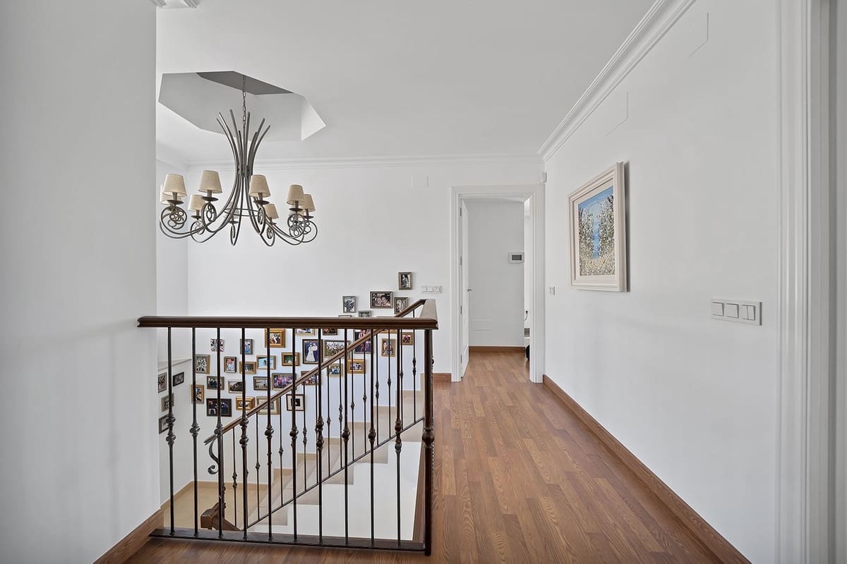 5 soveværelse Villa til salg i Benalmadena med swimmingpool garage - € 1.895.000 (Ref: 9575137)