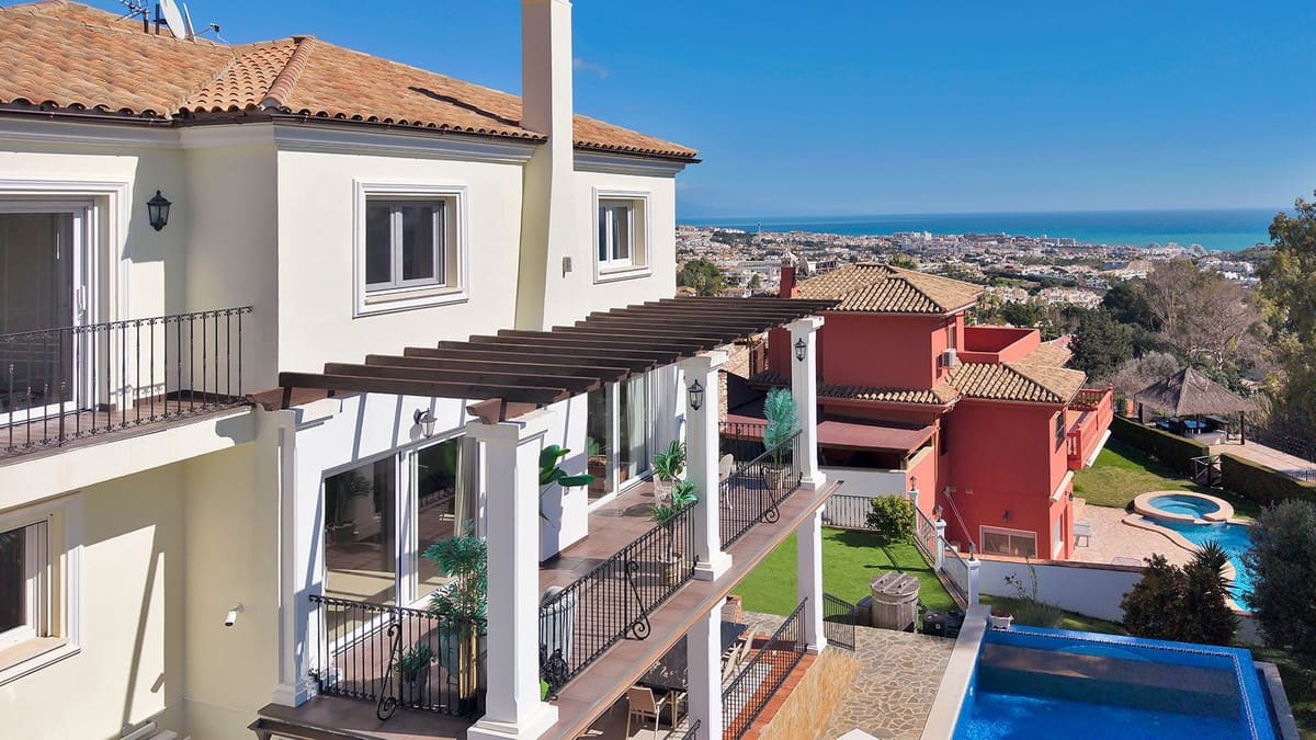 5 soveværelse Villa til salg i Benalmadena med swimmingpool garage - € 1.895.000 (Ref: 9575137)