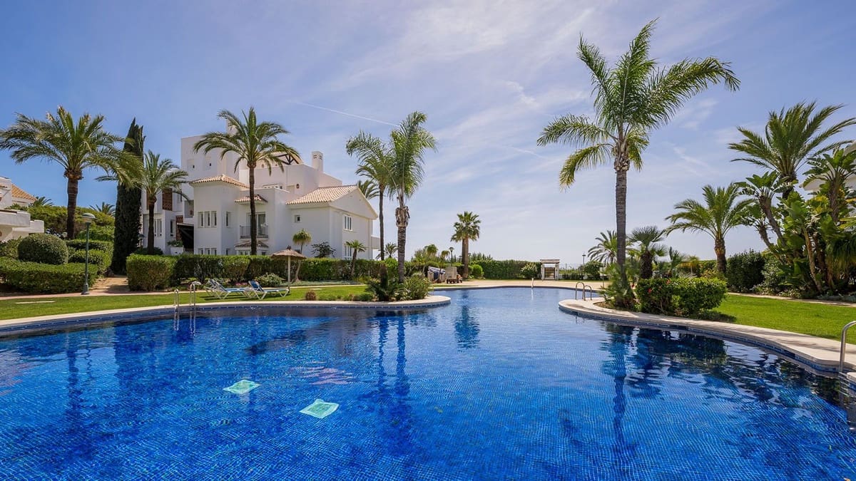 3 quarto Apartamento para venda em Los Monteros - 2 450 000 € (Ref: 9580145)