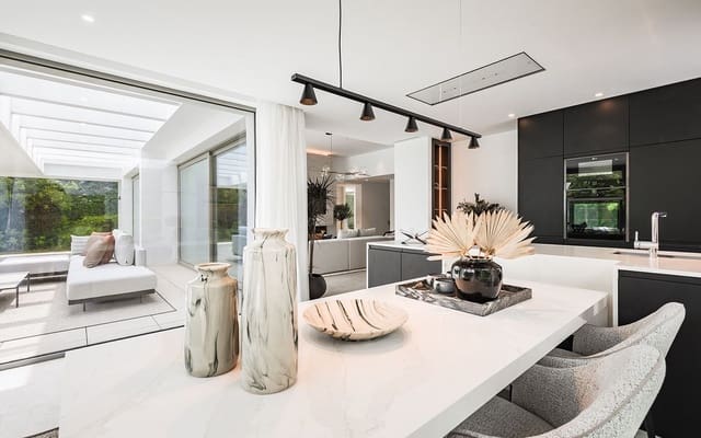 5 quarto Moradia para venda em El Paraiso, Estepona - 2 485 000 € (Ref: 9588053)