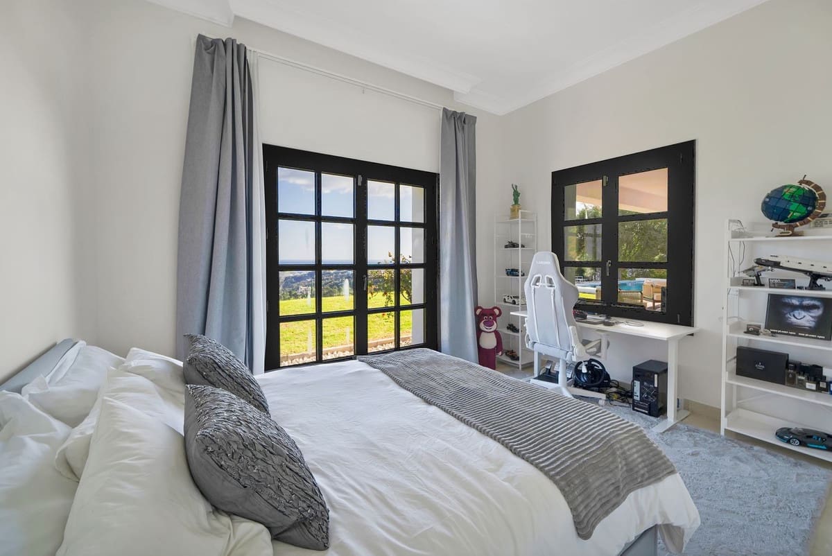 5 slaapkamer Villa te koop in Benahavis met zwembad garage - € 2.995.000 (Ref: 9611146)