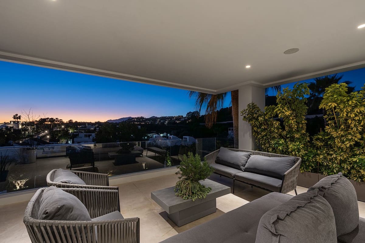 6 sovrum Villa till salu i Nueva Andalucia - 3 980 000 € (Ref: 9614615)