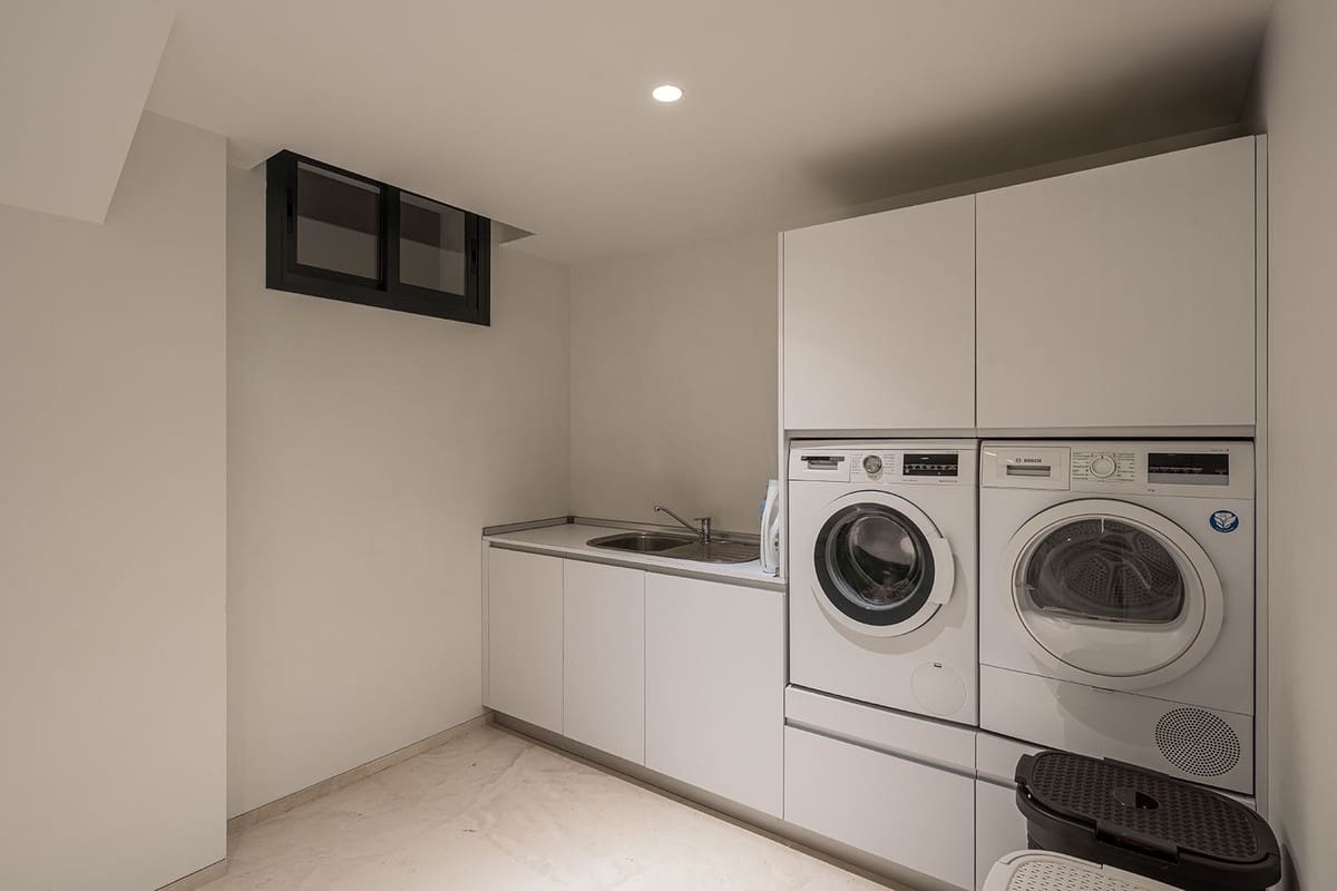 6 sovrum Villa till salu i Nueva Andalucia - 3 980 000 € (Ref: 9614615)