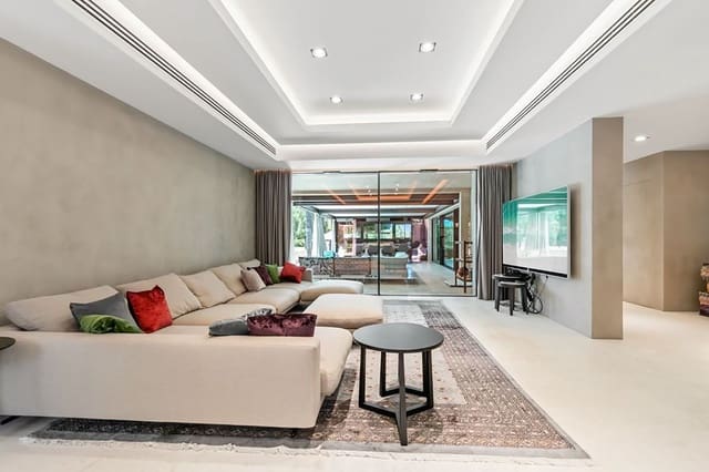 8 soveværelse Villa til salg i Río Real, Marbella - € 3.500.000 (Ref: 9625180)