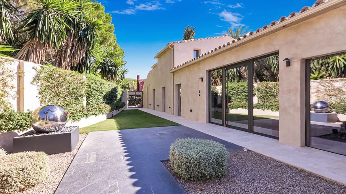 8 soverom Villa til salgs i Rio Real - € 3 500 000 (Ref: 9625180)