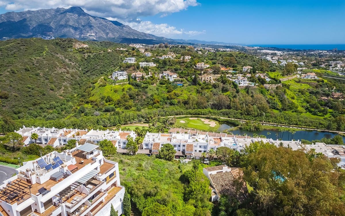 Bouwgrond te koop in Benahavis - € 2.200.000 (Ref: 9625181)