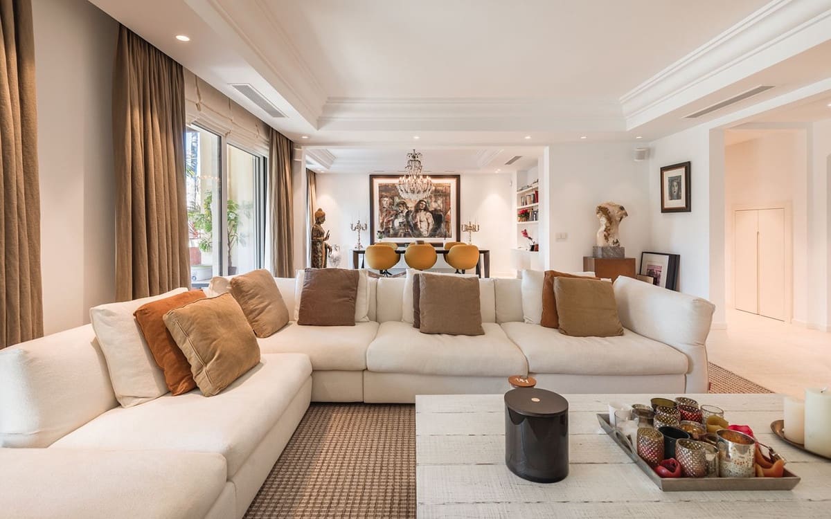 Apartamento de 3 habitaciones en Nueva Andalucia en venta - 3.950.000 € (Ref: 9626078)