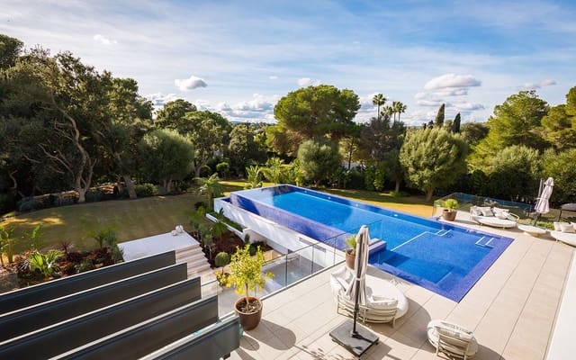 Chalet de 7 habitaciones en Sotogrande Costa, San Roque en venta - 12.995.000 € (Ref: 9626184)