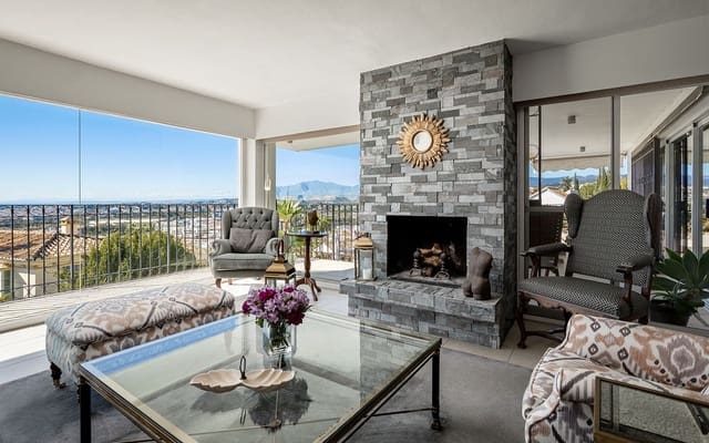 4 soveværelse Villa til salg i Nueva Andalucia, Marbella - € 2.195.000 (Ref: 9626185)