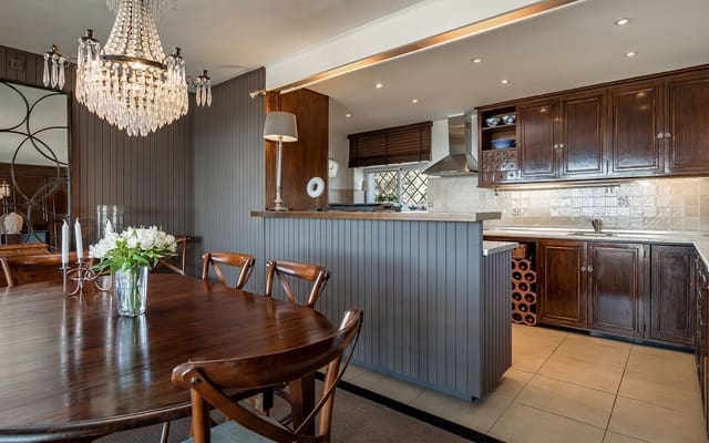 4 soveværelse Villa til salg i Nueva Andalucia, Marbella - € 2.195.000 (Ref: 9626185)