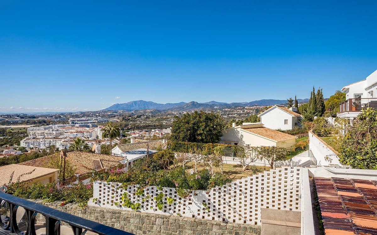 4 soveværelse Villa til salg i Nueva Andalucia - € 2.195.000 (Ref: 9626185)