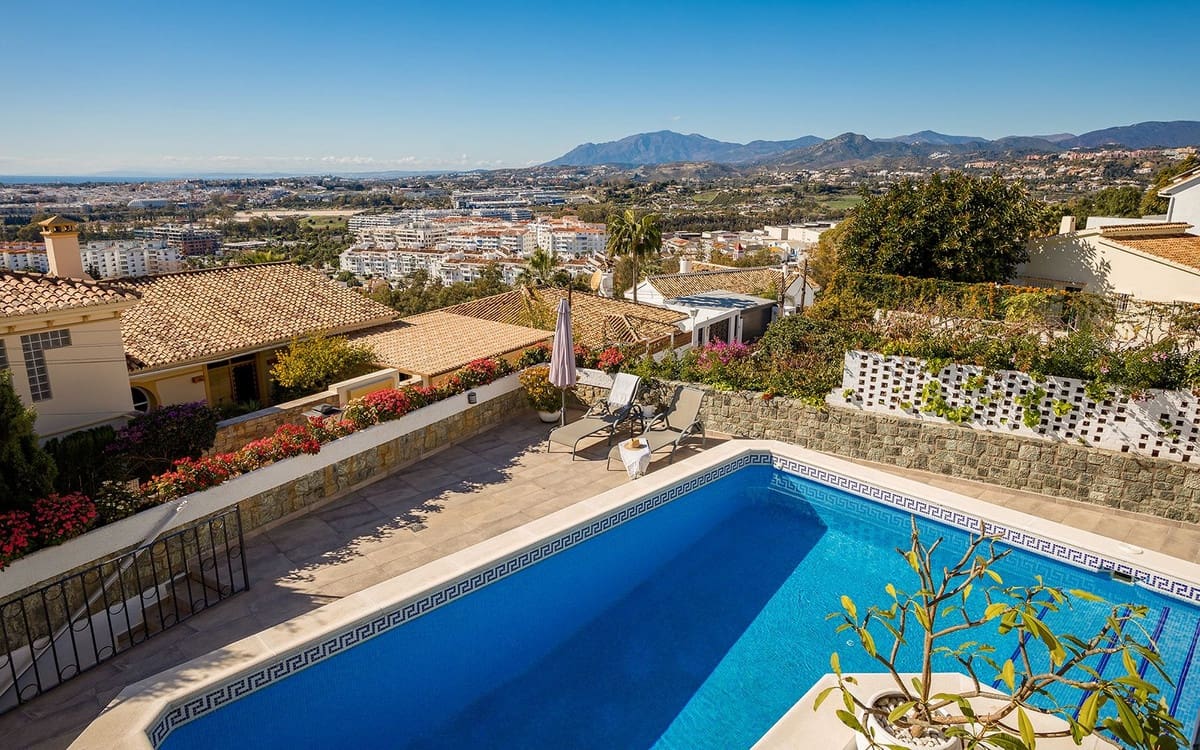 4 soveværelse Villa til salg i Nueva Andalucia - € 2.195.000 (Ref: 9626185)