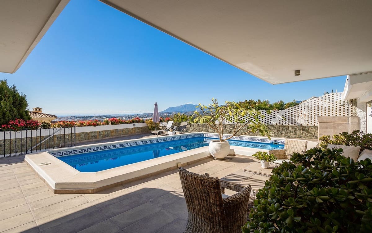 4 soveværelse Villa til salg i Nueva Andalucia - € 2.195.000 (Ref: 9626185)