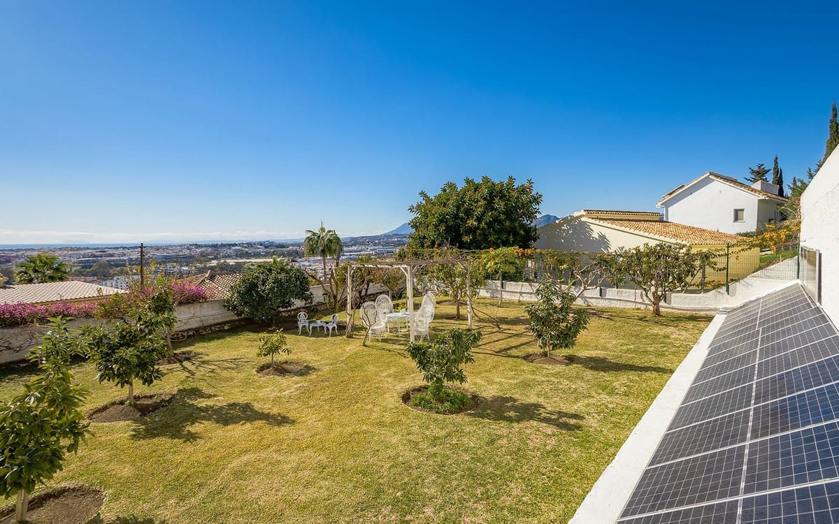 4 soveværelse Villa til salg i Nueva Andalucia - € 2.195.000 (Ref: 9626185)