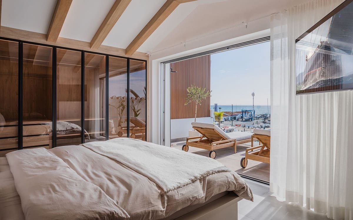 Apartamento de 4 habitaciones en Puerto Banus en venta - 3.750.000 € (Ref: 9626187)