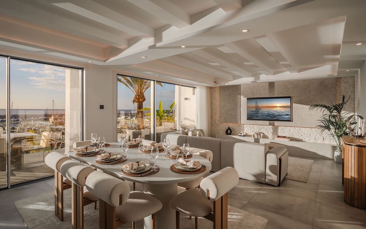 4 bedroom Apartment for sale in Puerto Banus - € 3,750,000 (Ref: 9626187)