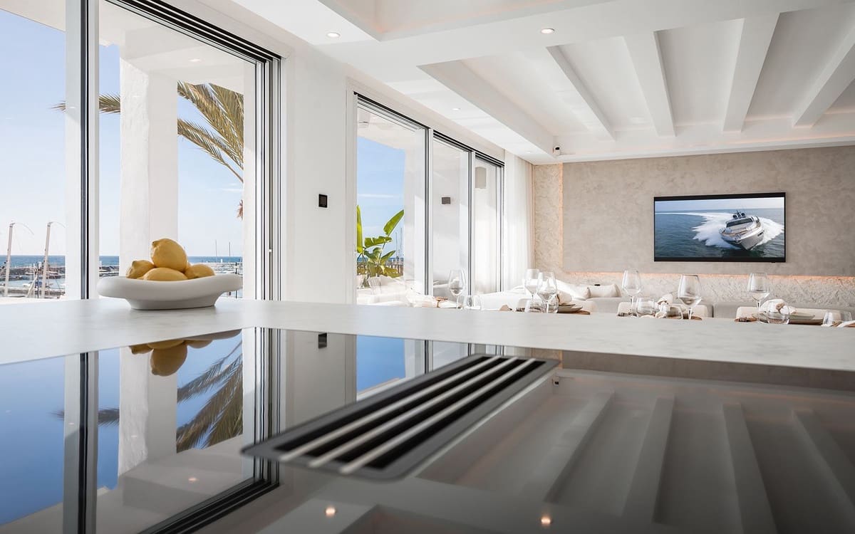 4 bedroom Apartment for sale in Puerto Banus - € 3,750,000 (Ref: 9626187)