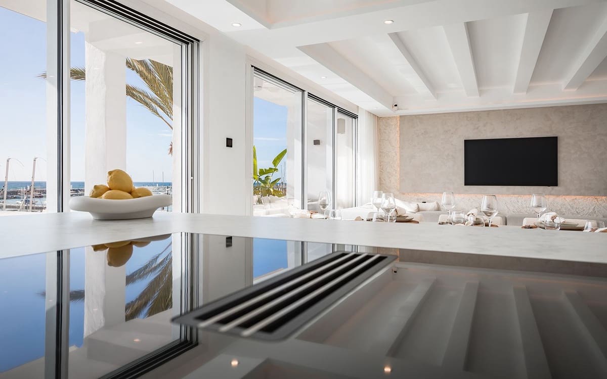 4 bedroom Apartment for sale in Puerto Banus - € 3,750,000 (Ref: 9626187)