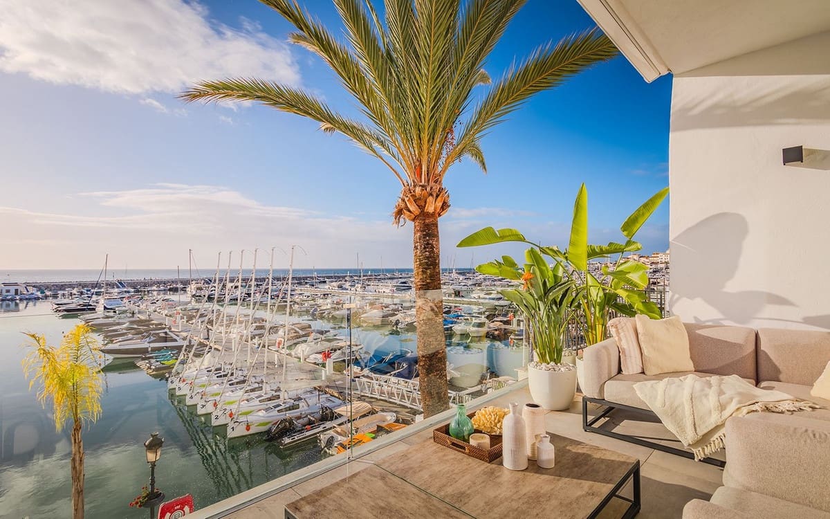 4 bedroom Apartment for sale in Puerto Banus - € 3,750,000 (Ref: 9626187)